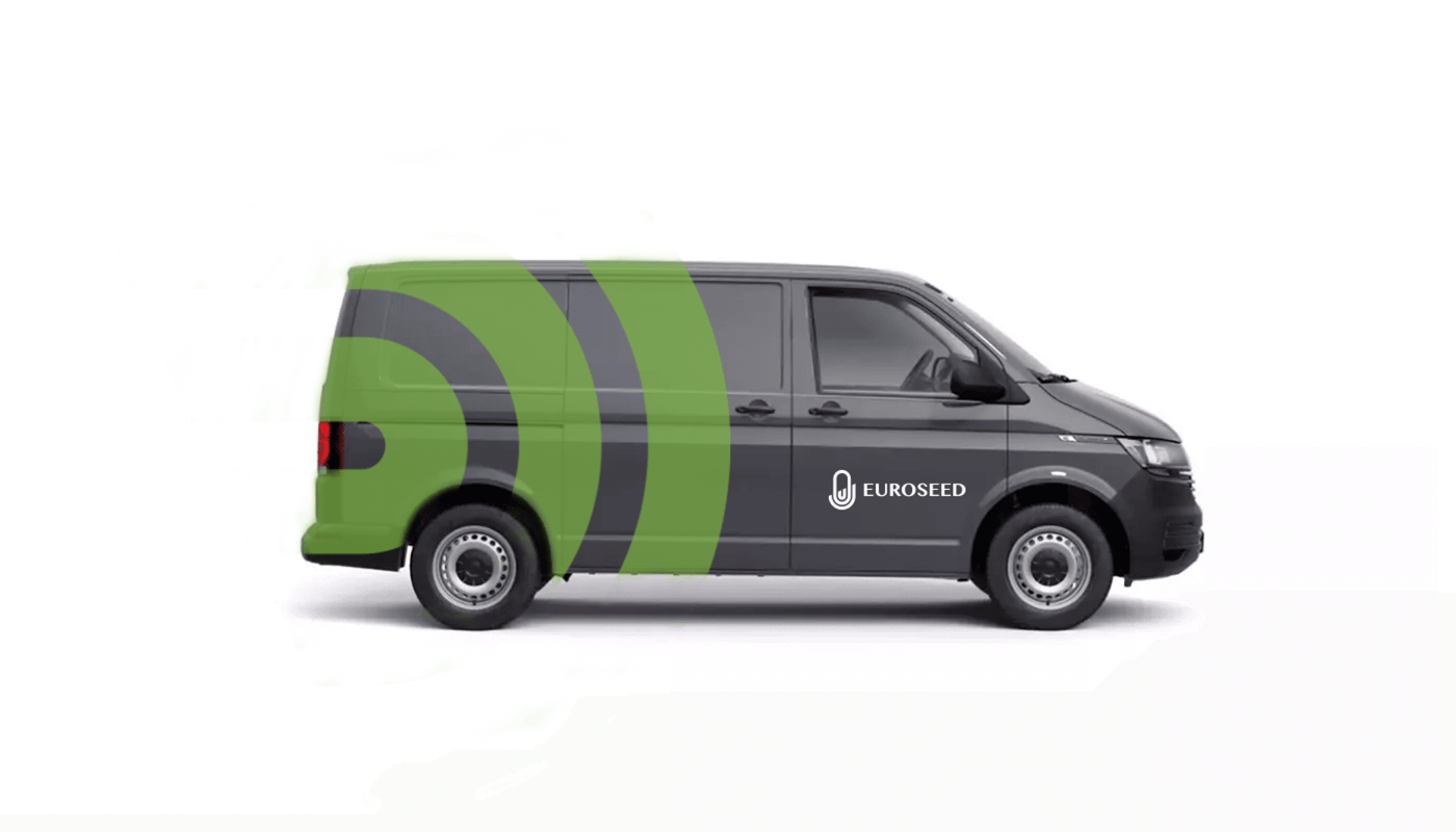Фірмовий стиль Euroseed на темному автомобілі — брендований транспорт для агровиробника, сучасний дизайн для аграрного бізнесу Україна, Київ