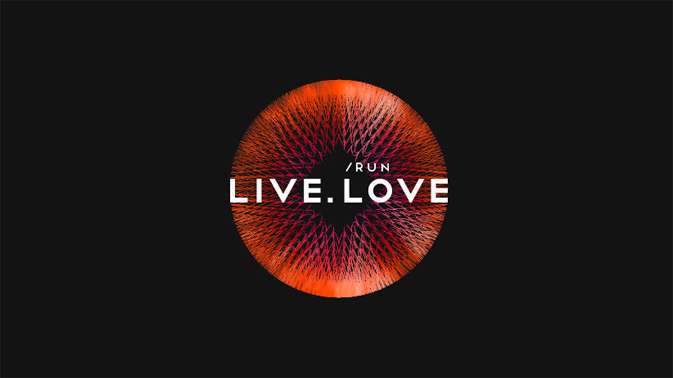Логотип LIVE.LOVE Run: червоно-помаранчеве коло з візерунком та білим написом на темному фоні