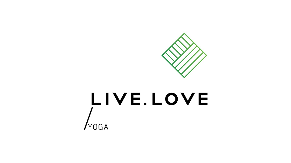 Лінійний логотип LIVE.LOVE Yoga: чорний текст та зелений геометричний ромб на білому фоні